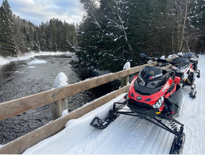 Gary's Ski-Doo Renegade XRS on the trail